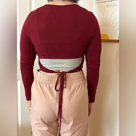 Floerns Women's Plain Back Tie Long Sleeve Crop Top T-Shirt - Picture 3 of 4